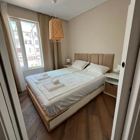 Lazur - 10min Walk To Burgas Stad