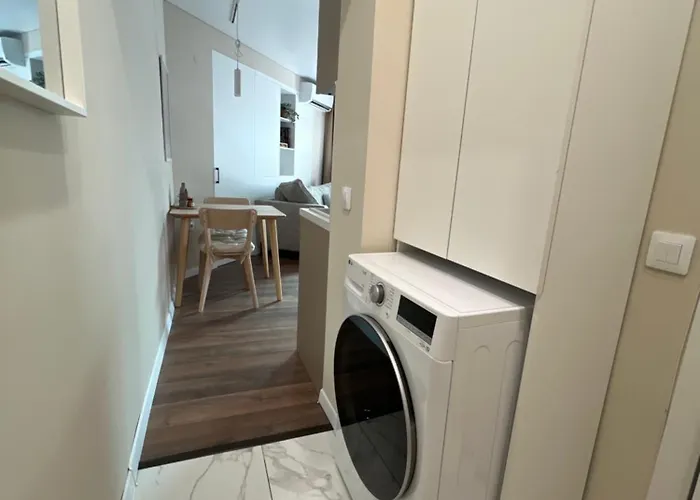 Lazur - 10min Walk To By Bulgarianhomes Lägenhet *