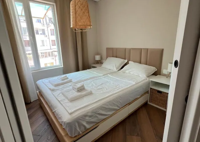 Lazur - 10min Walk To By Bulgarianhomes Burgasz