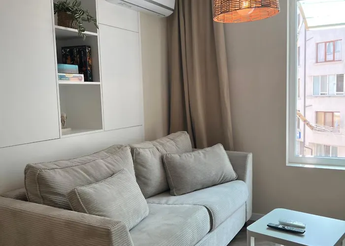 Lazur - 10min Walk To By Bulgarianhomes Apartman Burgasz