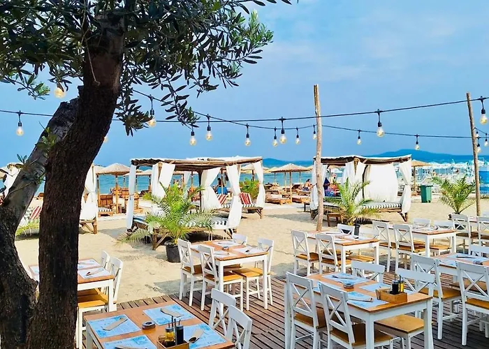 Lazur - 10min Walk To By Bulgarianhomes Lägenhet *