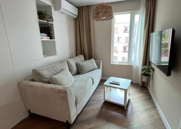 Apartament Lazur - 10min Walk To By Bulgarianhomes *