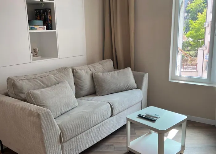 Apartament Lazur - 10min Walk To By Bulgarianhomes Burgas City